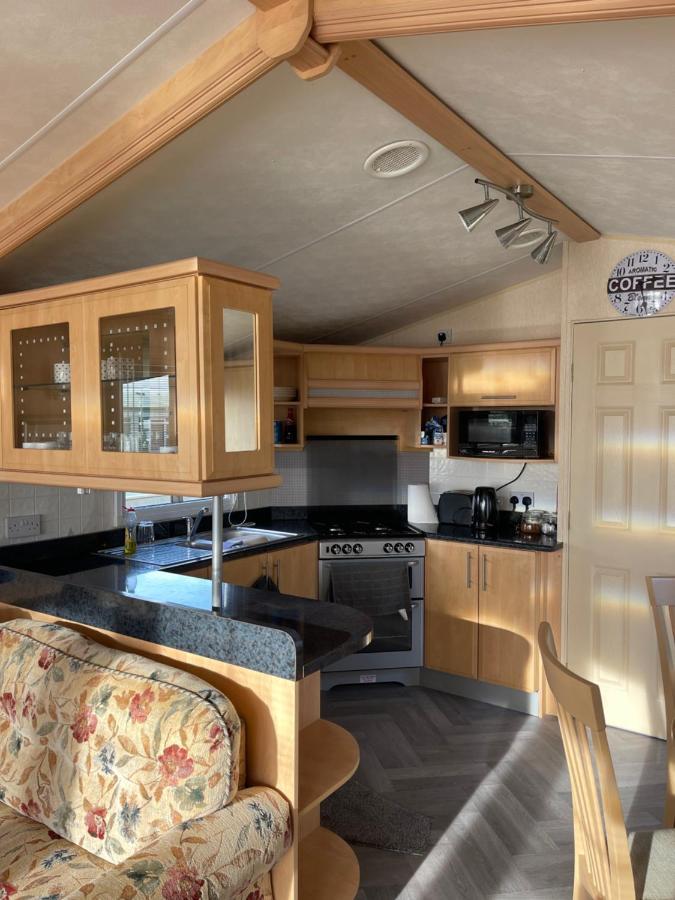 Immaculate 2-Bed Static Caravan At Monrieth Newton Stewart Exterior photo